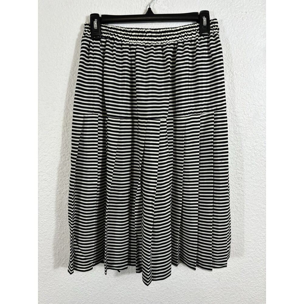 Vintage Y2K Skirt Size M Black Striped‎ Pleated Polyester Blend